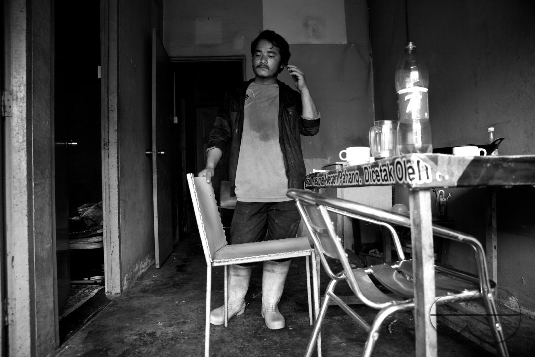 Migrants in Malaysia's tea estates