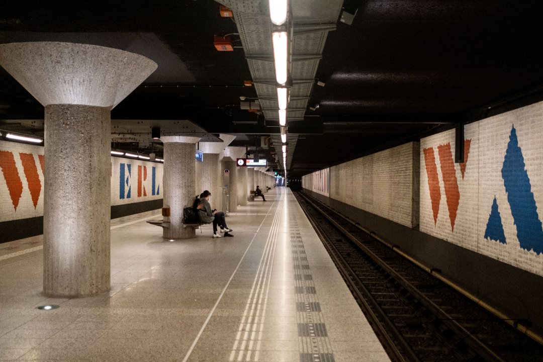 MWC042627