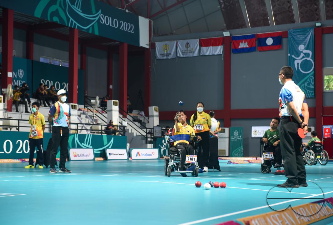 MWC050734
