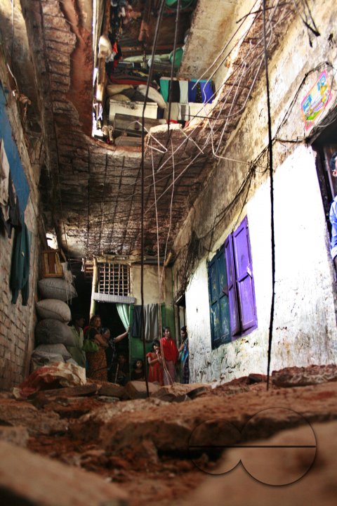Roof fall down in Geneva camp