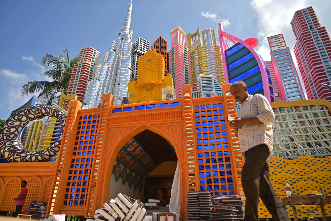 PANDAL MAKING AHEAD OF DURGA PUJA