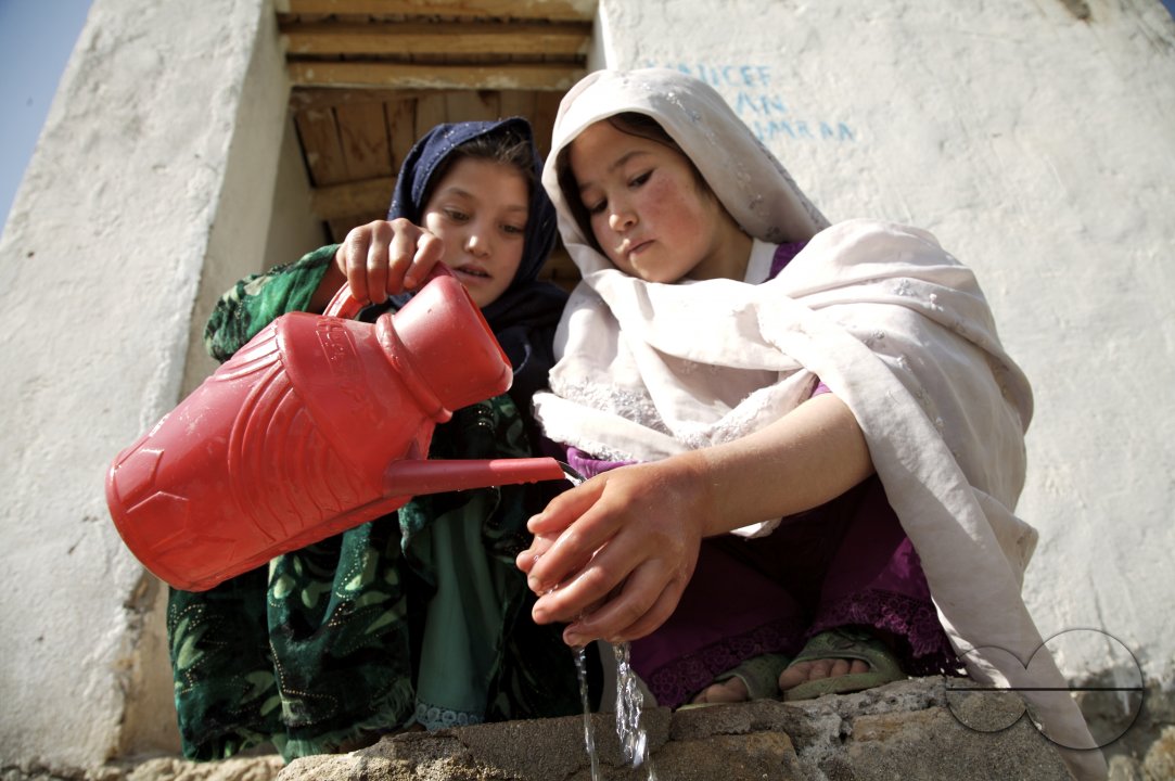 MWC07147
