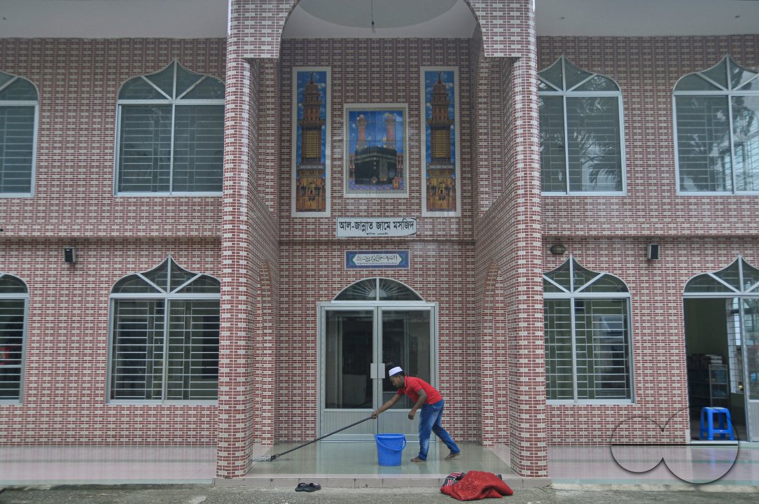 MWC030771