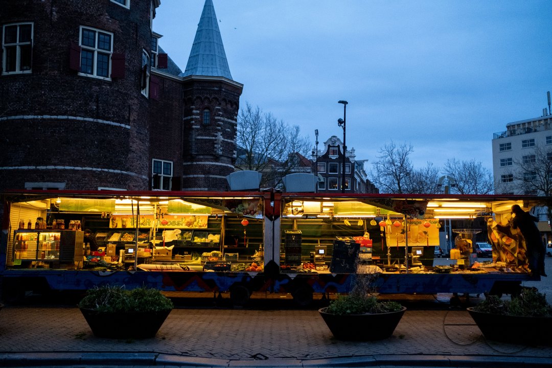 MWC042711