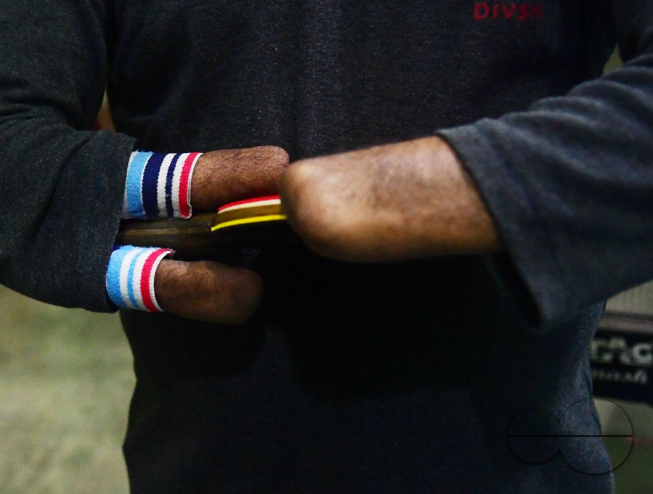 MWC034738
