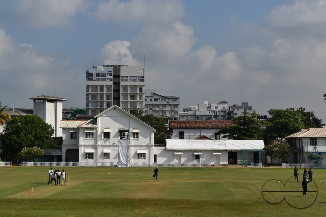 MWC037046