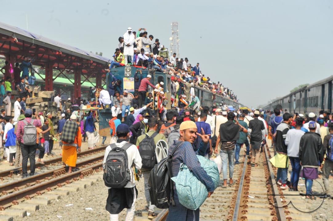 Thousands of Muslim devotees are returning home on an overcrowded train after attending the final prayer of Bishwa Ijtema 2nd phase, which is considered the world's second-largest Muslim gathering after Hajj in Mecca