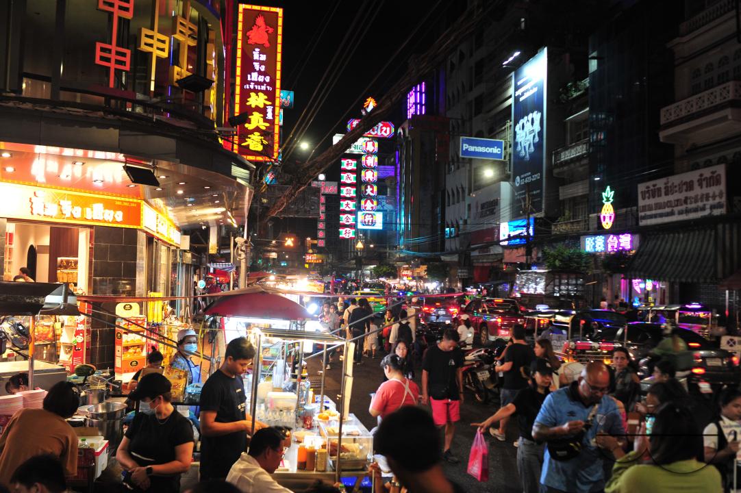 Chinatown in Bangkok is one of the largest Chinatowns in the world, and is renowned for its incredible shopping and tantalizing cuisine