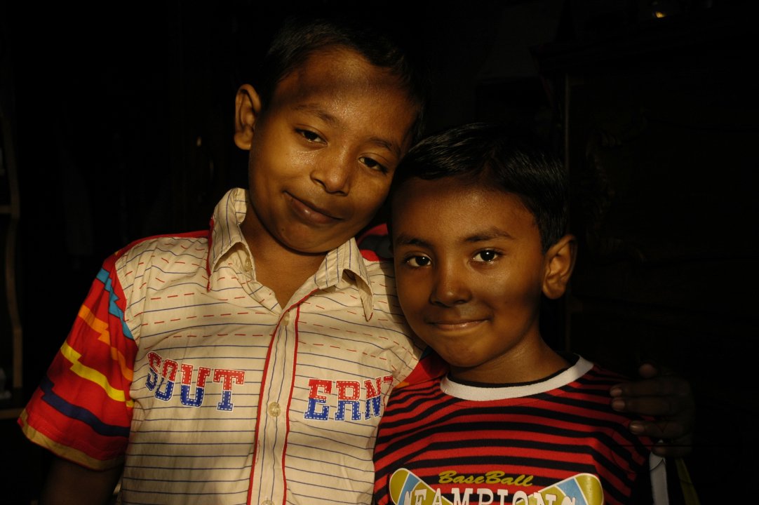 MWC08077