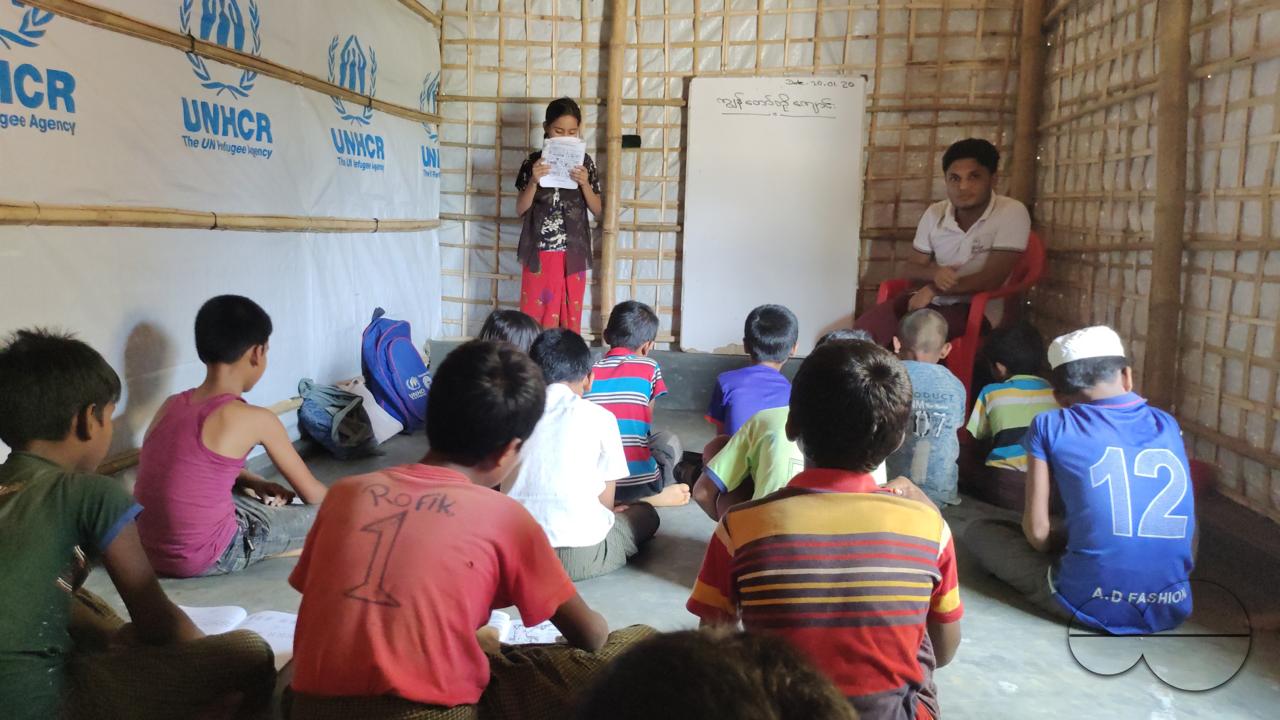 Children been educated at makeshift classroom at the Balukhali refugee camp