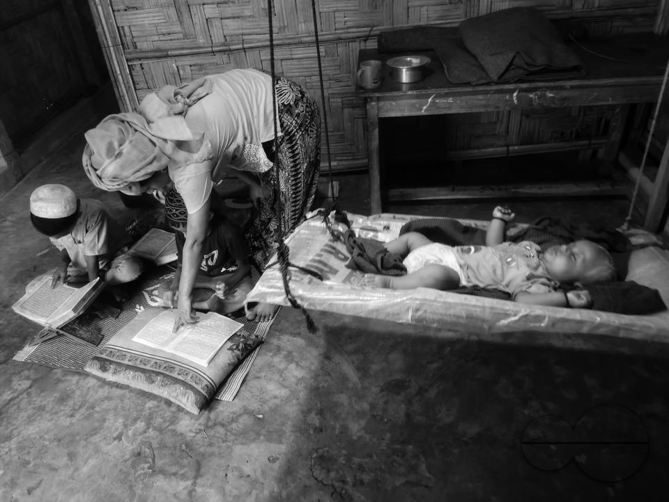 The Rohingya are a Muslim ethnic minority group who have lived for centuries in predominantly Buddhist Myanmar and are not recognized as an official ethnic group and have been denied citizenship, making them the worldâs largest stateless population