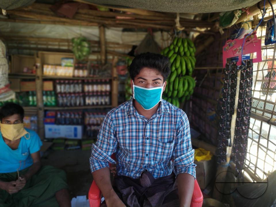 A shop outside the Balukhali refugee camp