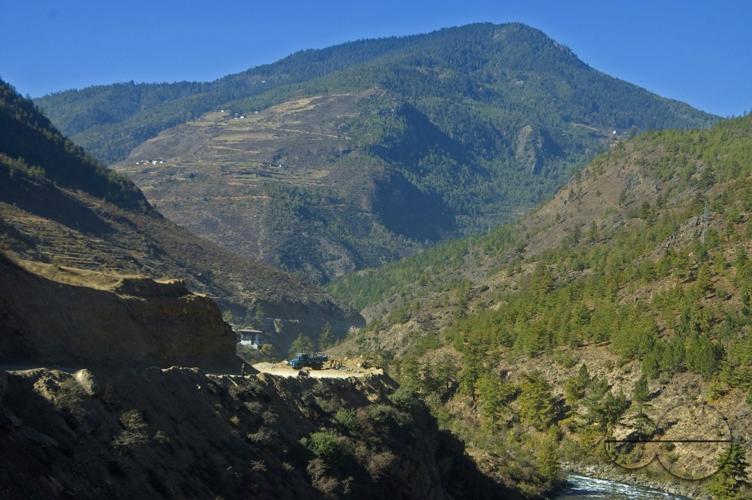 MWC018258