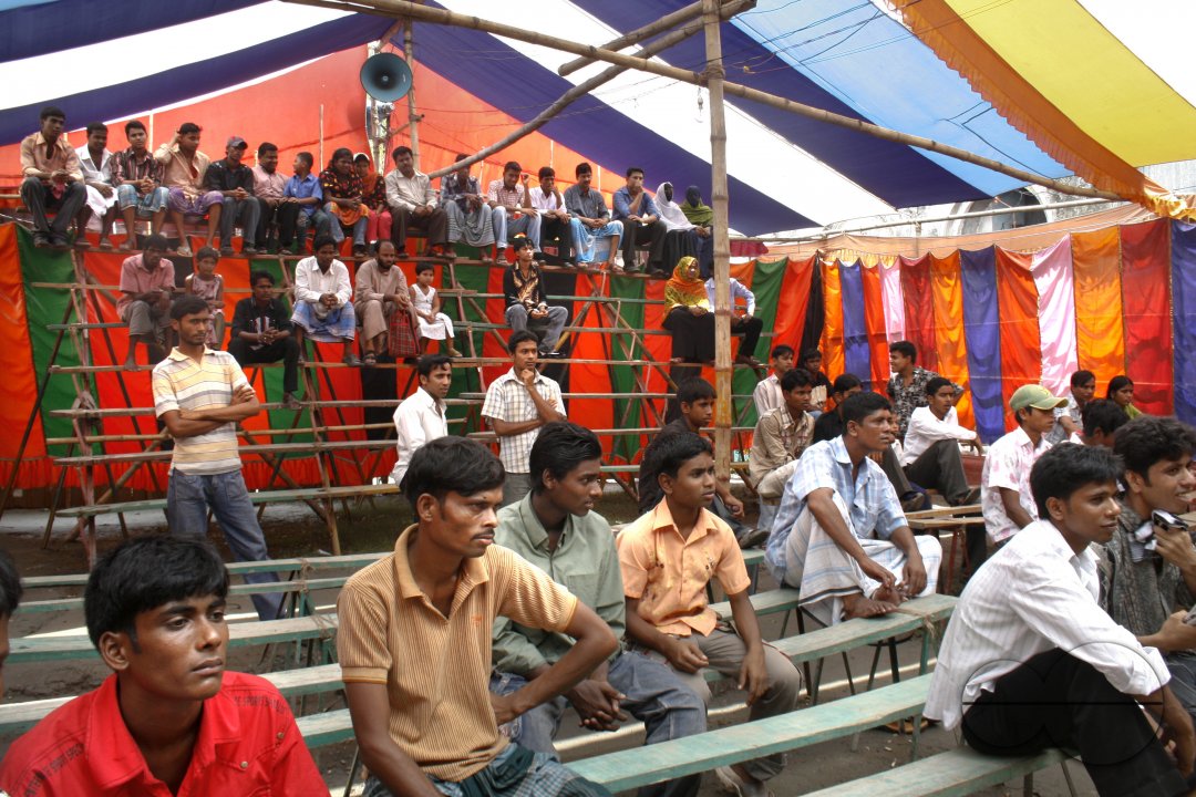 MWC015524
