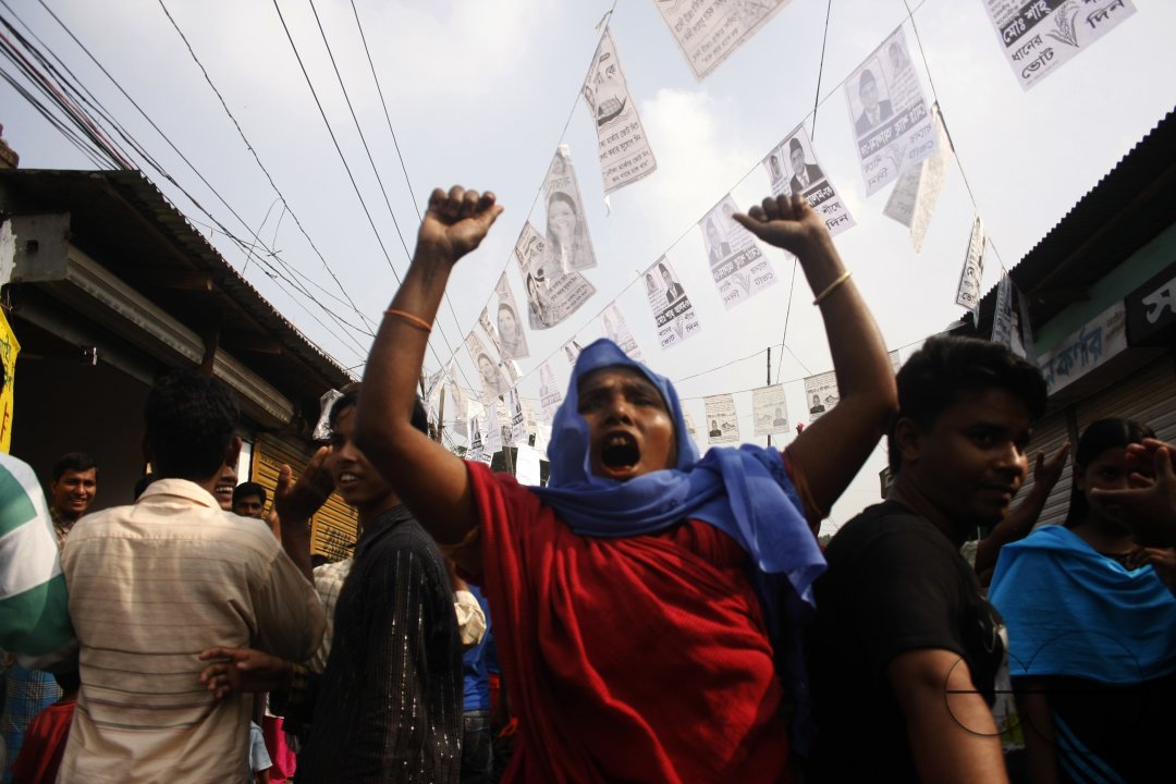 Old Dhaka celebrates Shakhrine