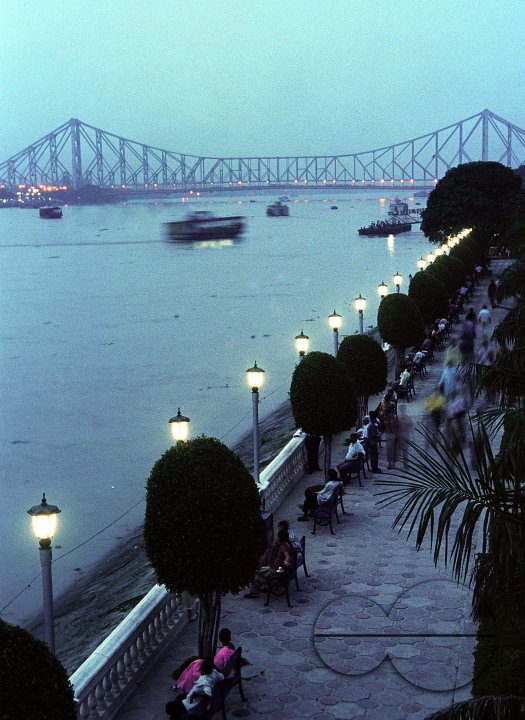 MWC010998
