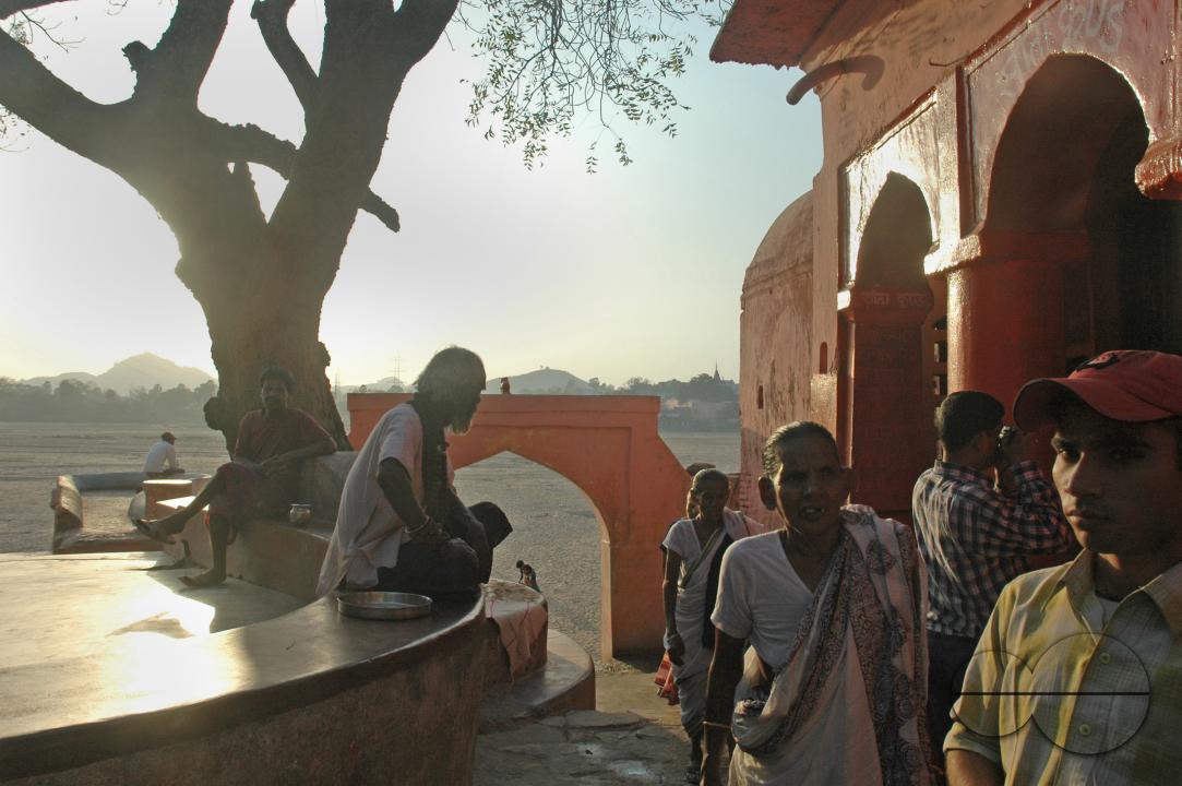 MWC059524