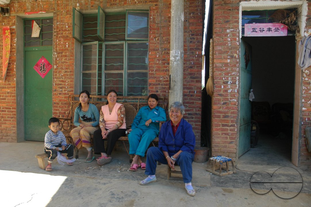 MWC012725