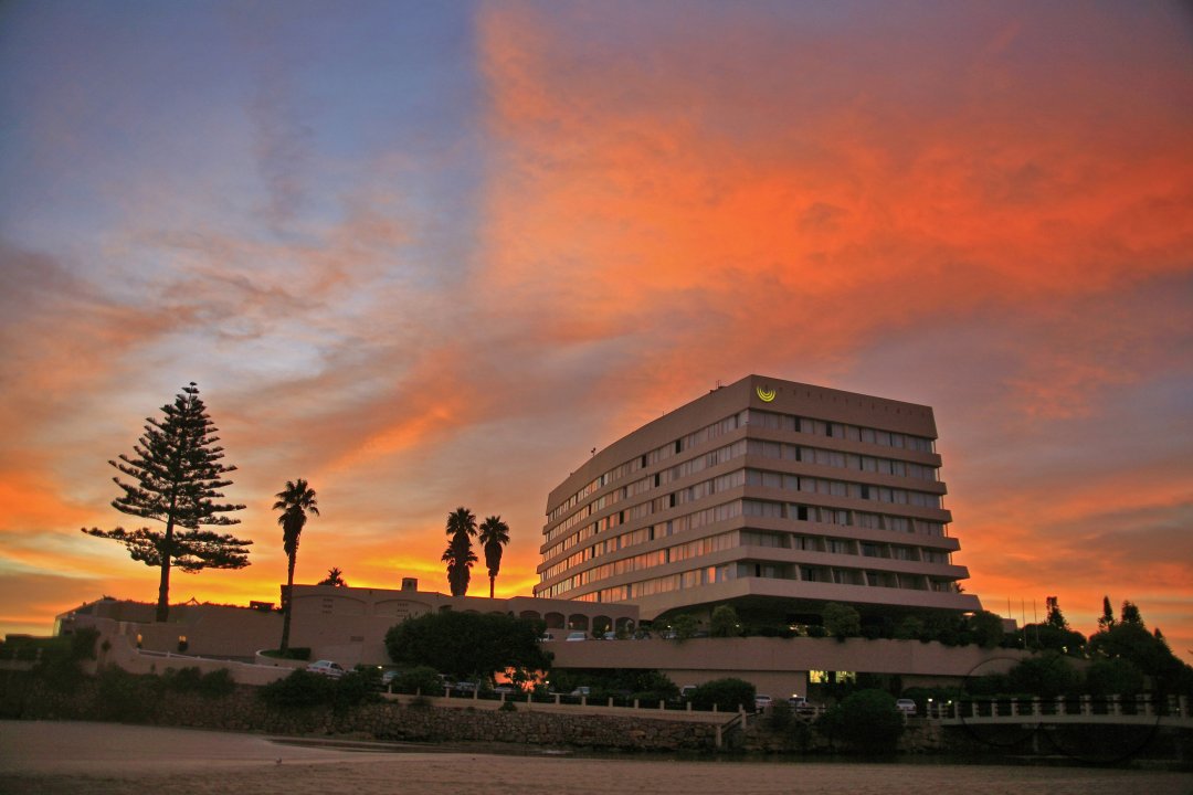 MWC023037