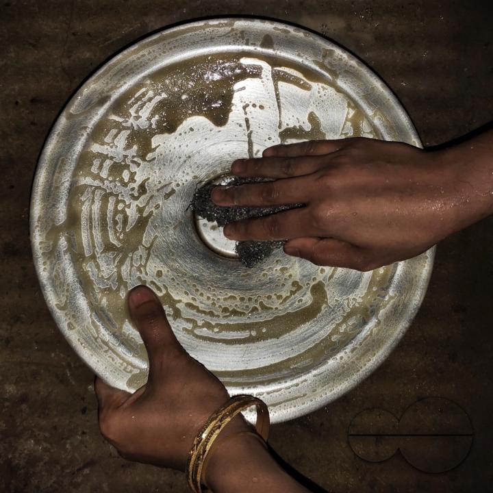 People cooking at the Balukhali refugee camp