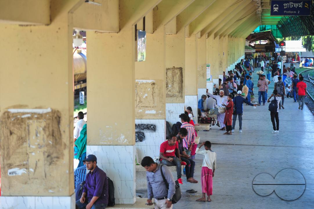 On the first day of BNP's three-day nationwide blockade program, no Dhaka-bound buses left Sylhet