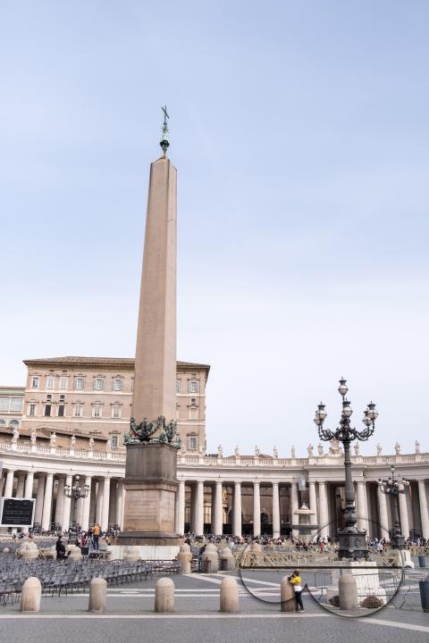 MWC047436
