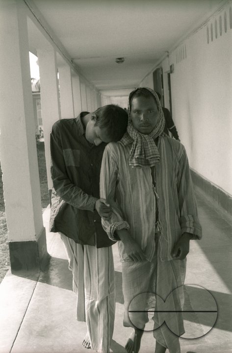 MWC08037