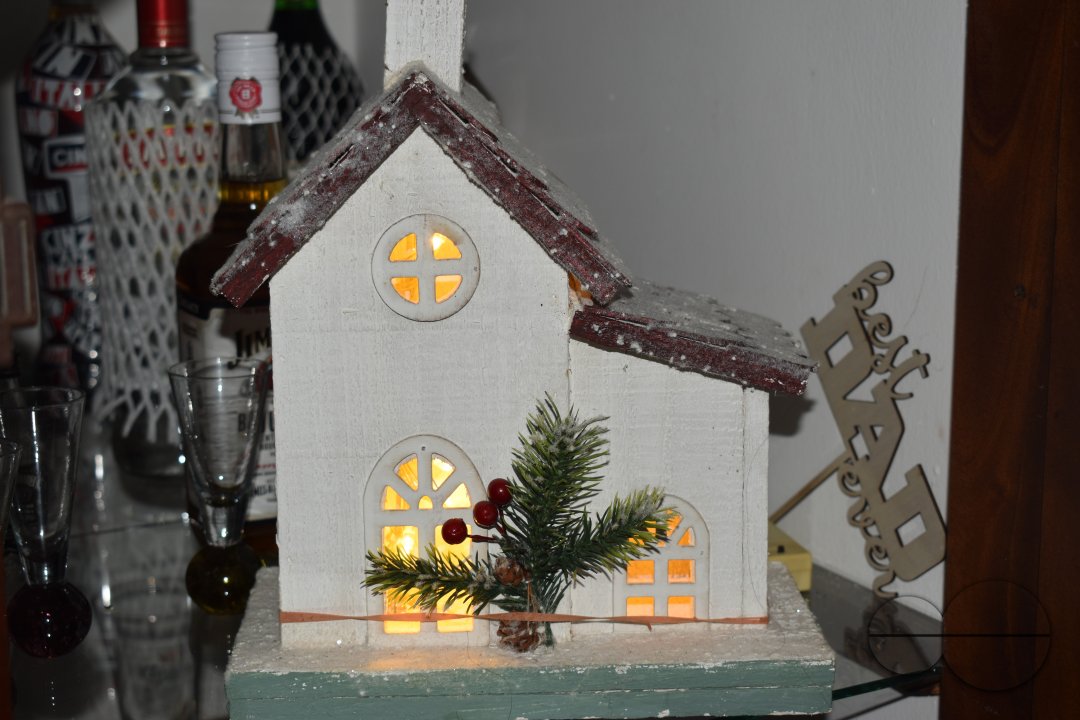 MWC035055