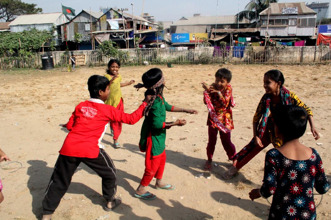 Children playing in the slums of Rayer bazar