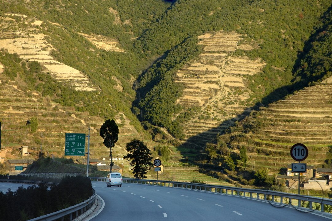 MWC004251