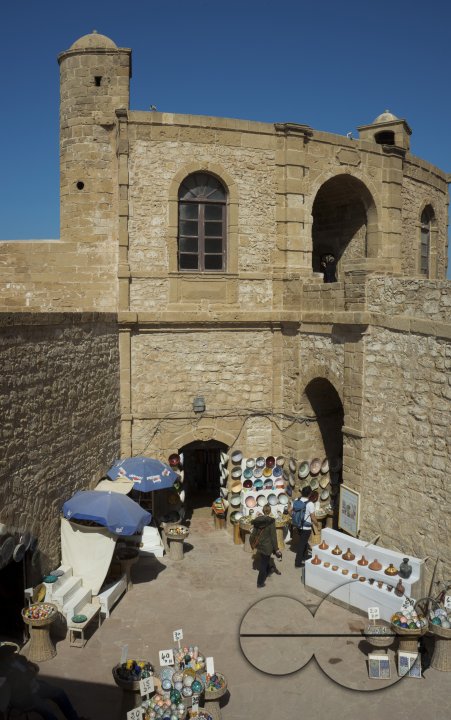 MWC033087