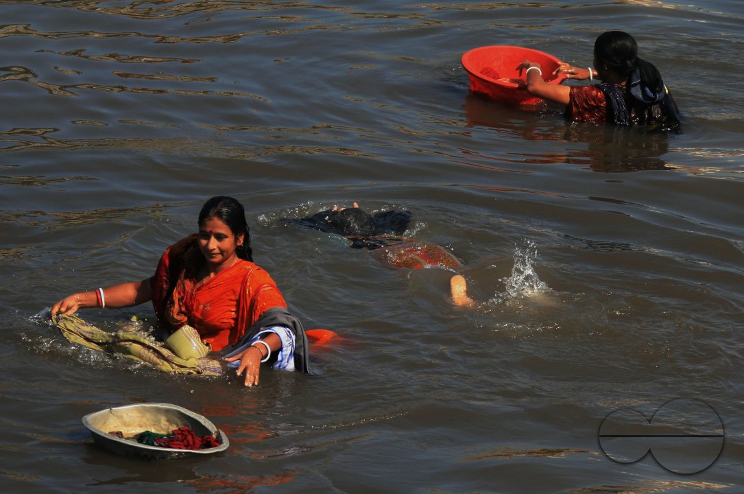 Life around Buriganga River