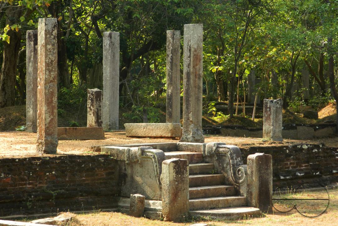 MWC052722