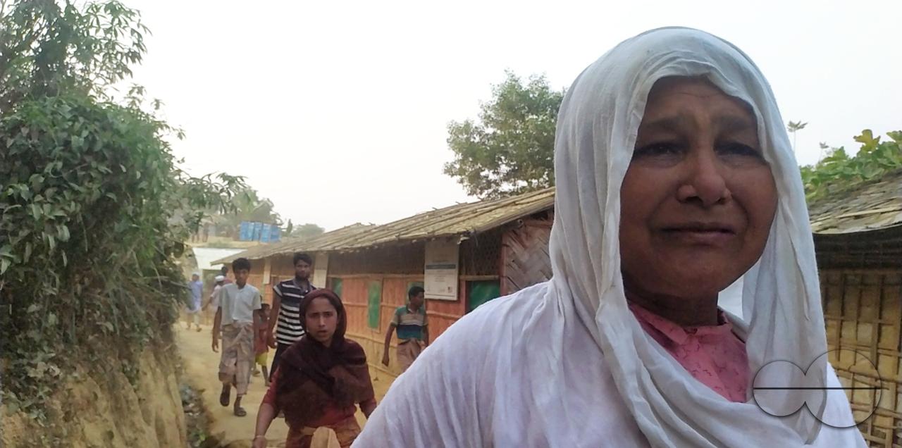 Portrait of a woman in dismay at the Balukhali refugee camp