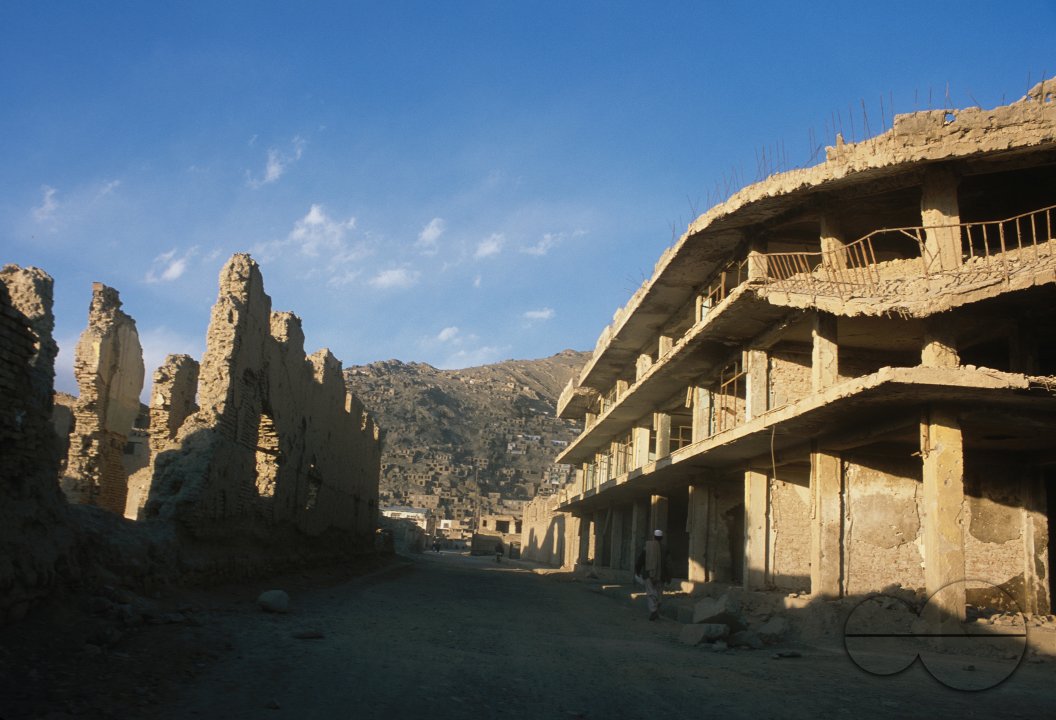 MWC08402