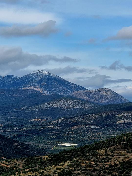 The Archaeological site of Kolonna is located on a small peninsula between Aegina and the town's closest beach