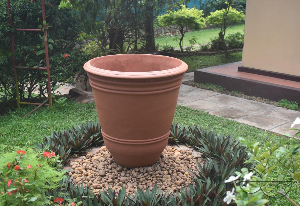 MWC049180