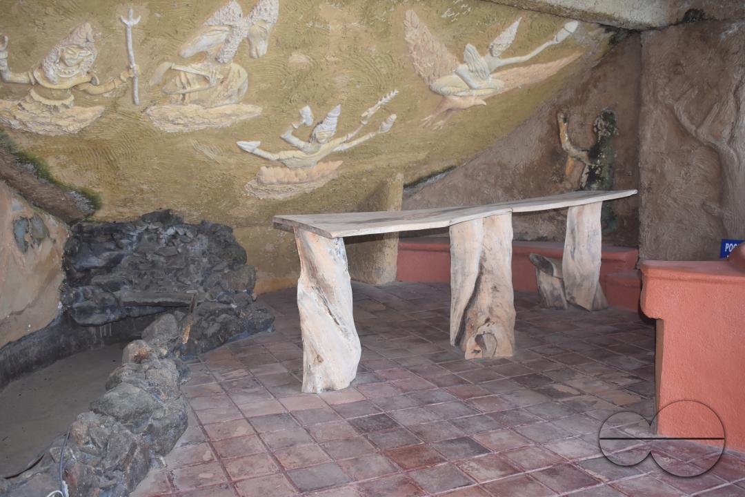 MWC049175