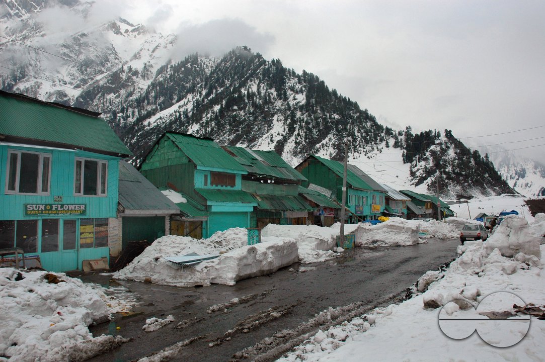 MWC011813