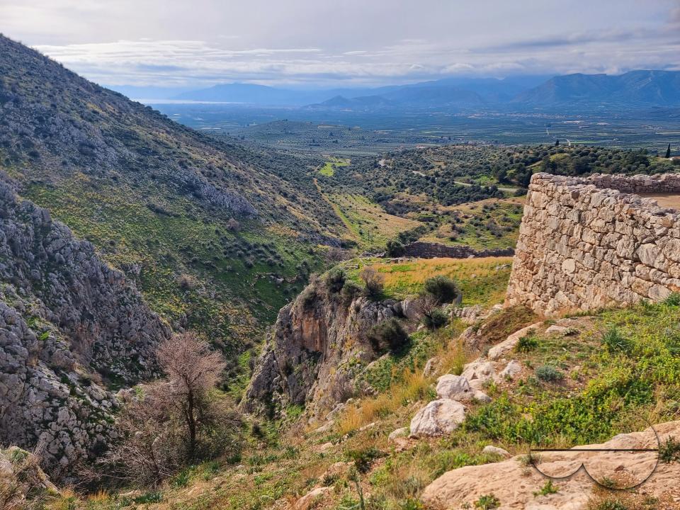The Archaeological site of Kolonna is located on a small peninsula between Aegina and the town's closest beach