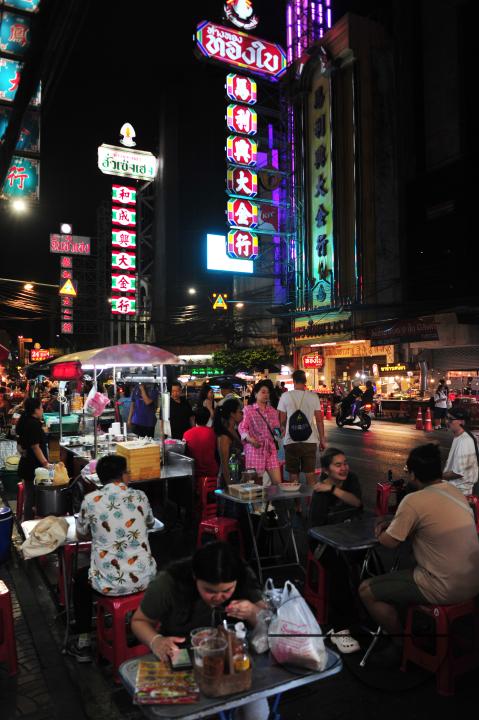 Chinatown in Bangkok is one of the largest Chinatowns in the world, and is renowned for its incredible shopping and tantalizing cuisine