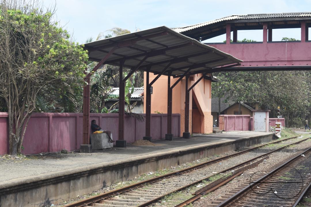 MWC051075