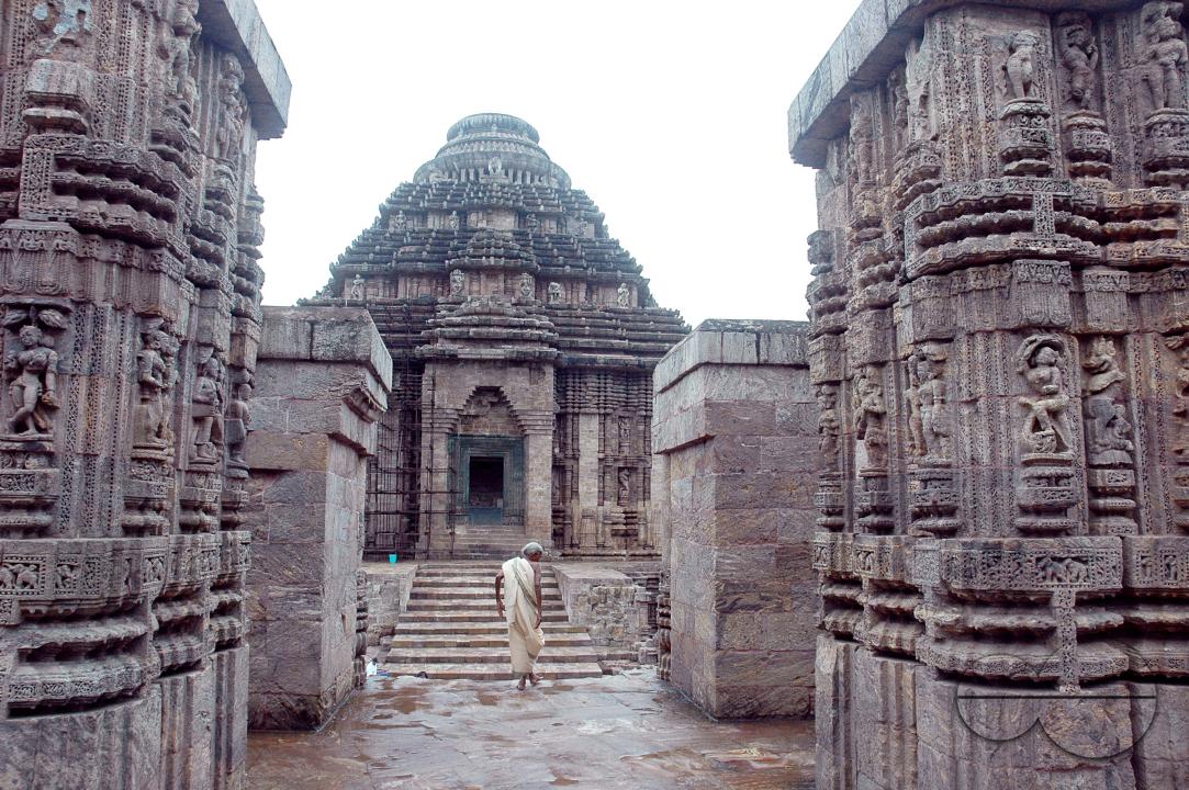 The Konark Sun Temple is the culmination of Orissan temple architecture, and one of the most stunning monuments of religious architecture in the world