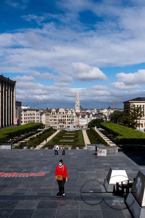 MWC043022