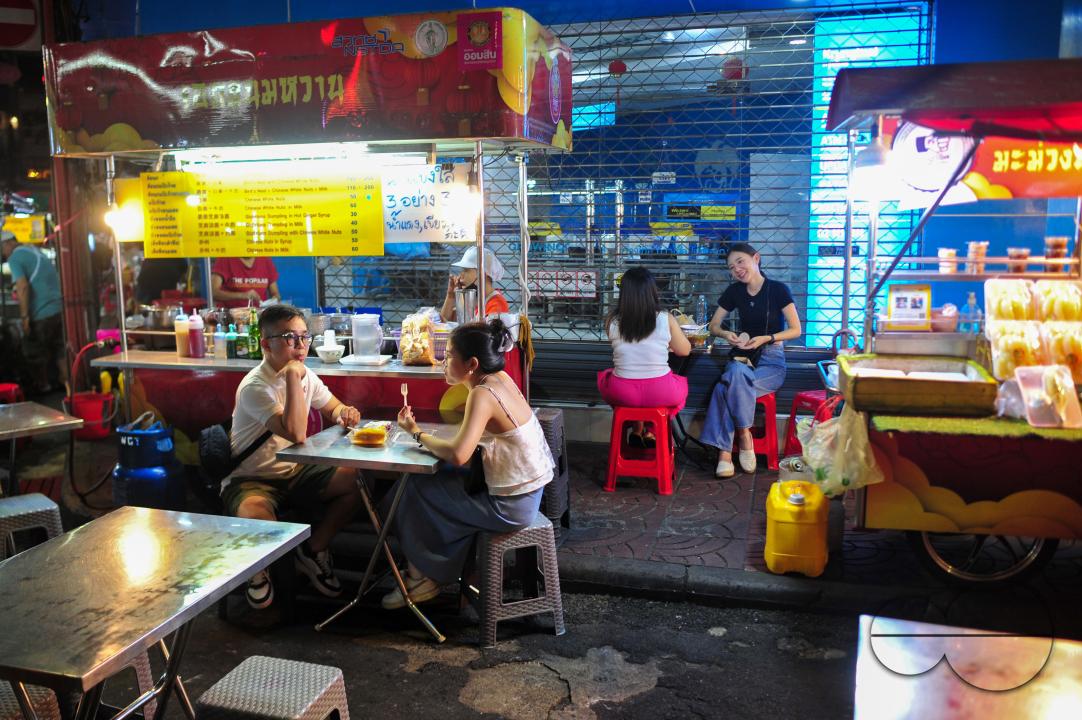 Chinatown in Bangkok is one of the largest Chinatowns in the world, and is renowned for its incredible shopping and tantalizing cuisine