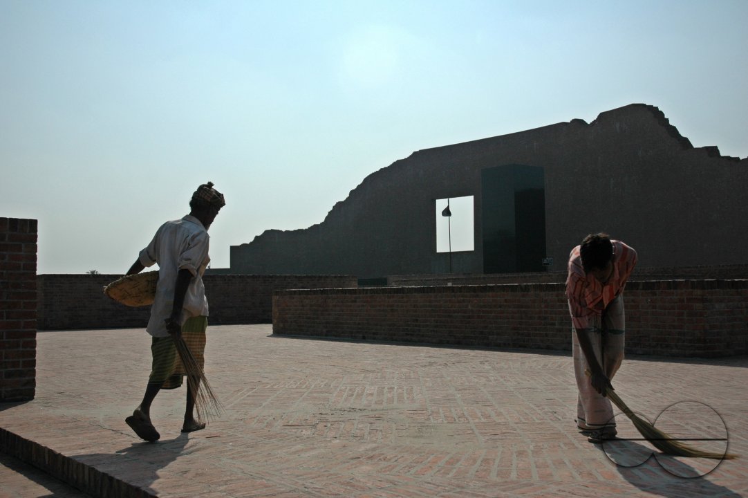 Cleaning up of Rayer Bazar martyred intellectuals memorial