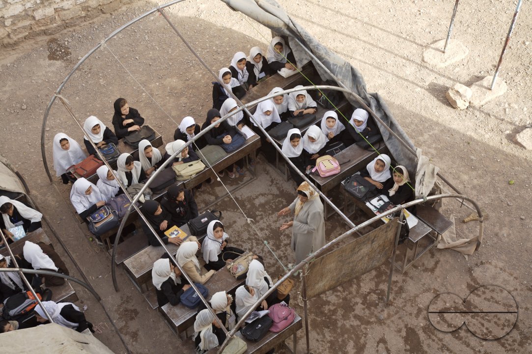 MWC07099