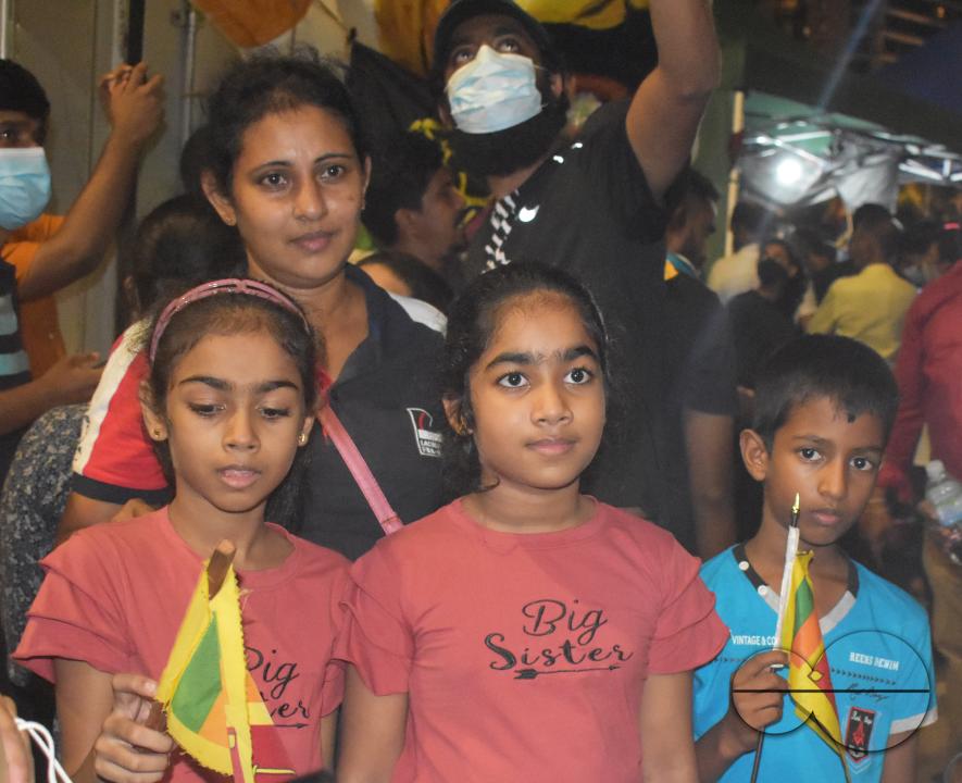 MWC047105