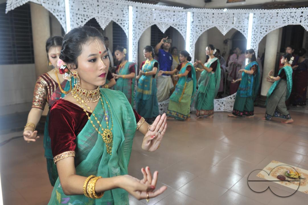 The manipuri community dancing with their traditional dresses