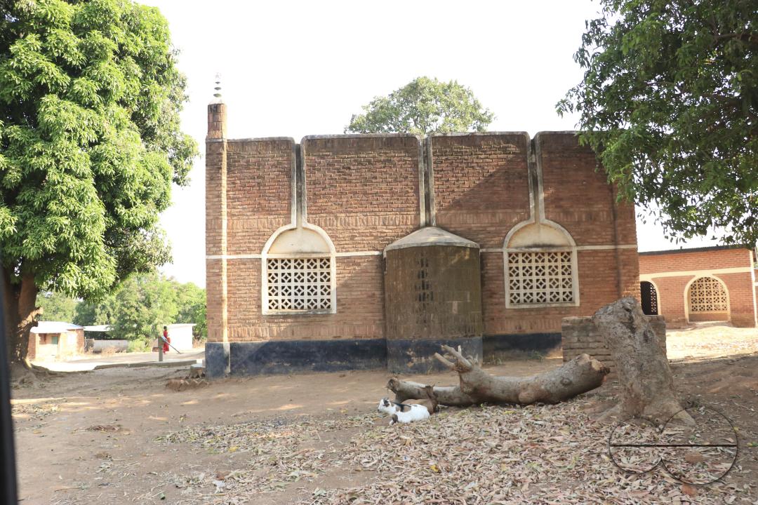MWC045506